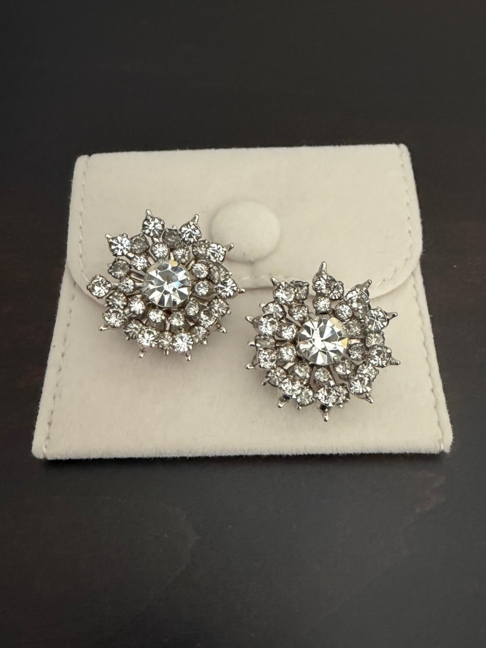 Vintage Silver Tone Rhinestone Starburst Sparkle Brooch Pin